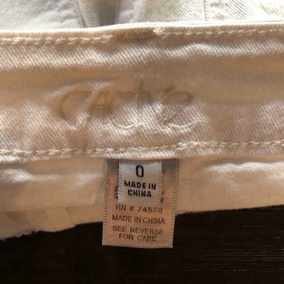 Cache White Jean Shorts with Embroidery - Picture 8 of 13